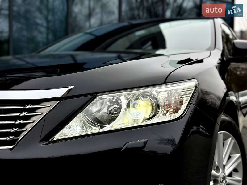 Седан Toyota Camry 2012 в Львове