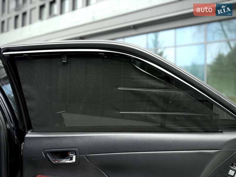 Седан Toyota Camry 2012 в Львове