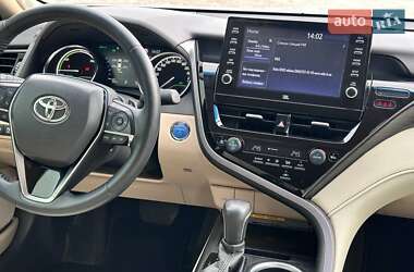 Седан Toyota Camry 2021 в 