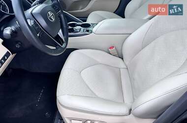 Седан Toyota Camry 2021 в 
