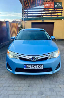 Седан Toyota Camry 2013 в Львове