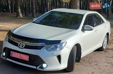 Седан Toyota Camry 2016 в Сумах