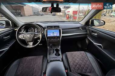 Седан Toyota Camry 2014 в 
