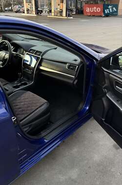 Седан Toyota Camry 2014 в 