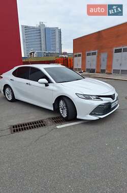 Седан Toyota Camry 2018 в 