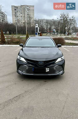 Седан Toyota Camry 2019 в 