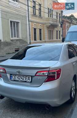 Седан Toyota Camry 2014 в Чернівцях