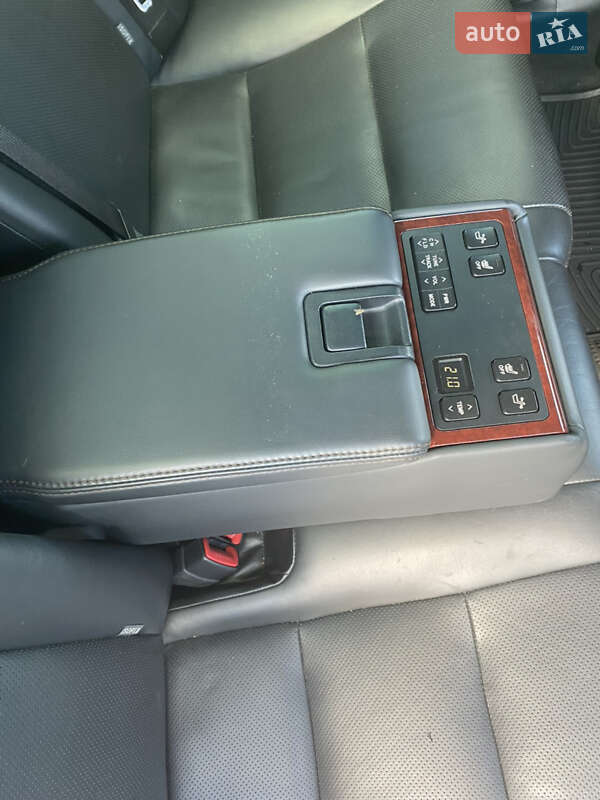 Седан Toyota Camry 2011 в Дніпрі