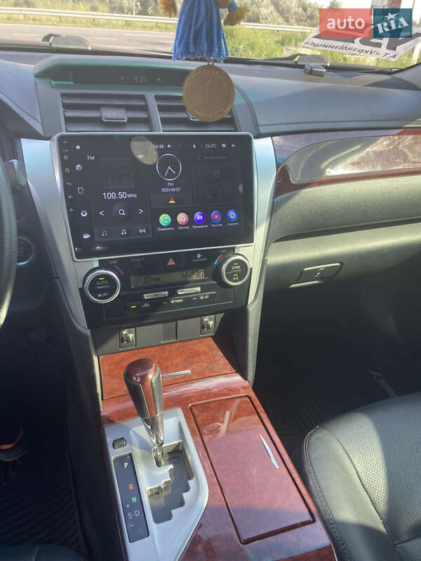Седан Toyota Camry 2011 в Дніпрі