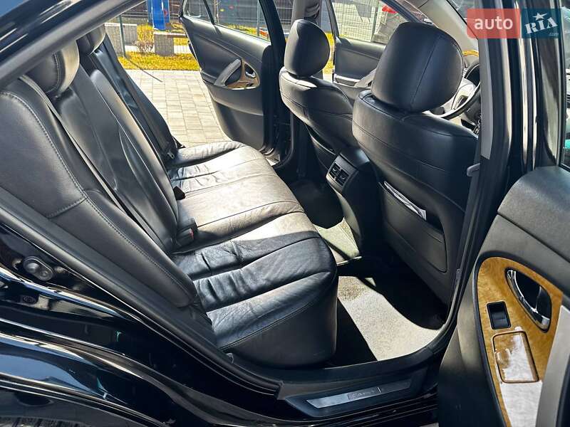 Седан Toyota Camry 2006 в Киеве