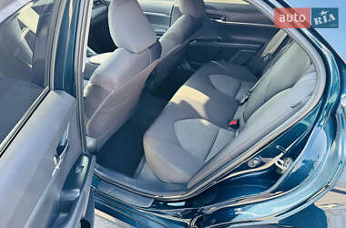 Седан Toyota Camry 2019 в 