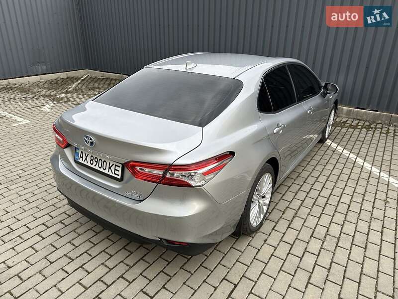 Седан Toyota Camry 2018 в Харкові