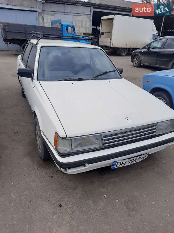 Седан Toyota Camry 1985 в 
