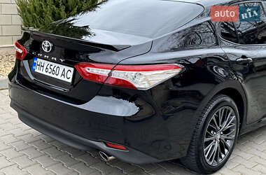 Седан Toyota Camry 2017 в 