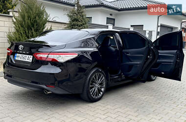 Седан Toyota Camry 2017 в 