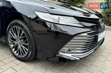 Седан Toyota Camry 2017 в 