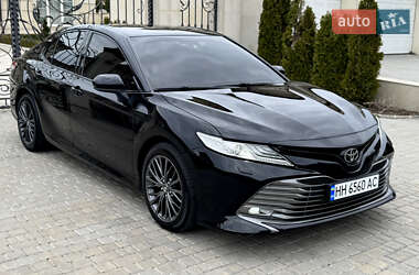 Седан Toyota Camry 2017 в 