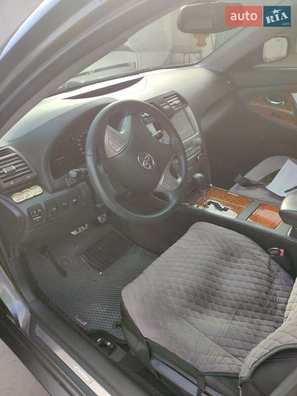 Седан Toyota Camry 2008 в Желтых Водах