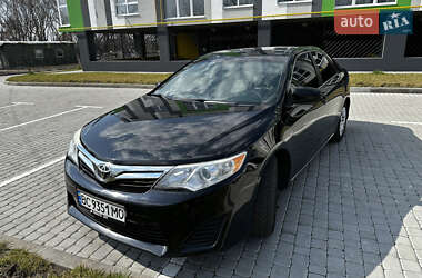 Седан Toyota Camry 2013 в 