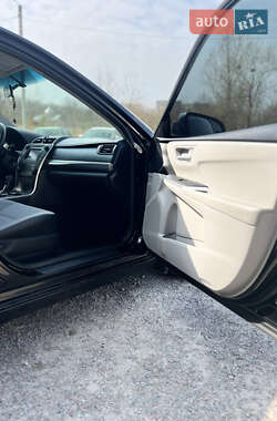 Седан Toyota Camry 2017 в 