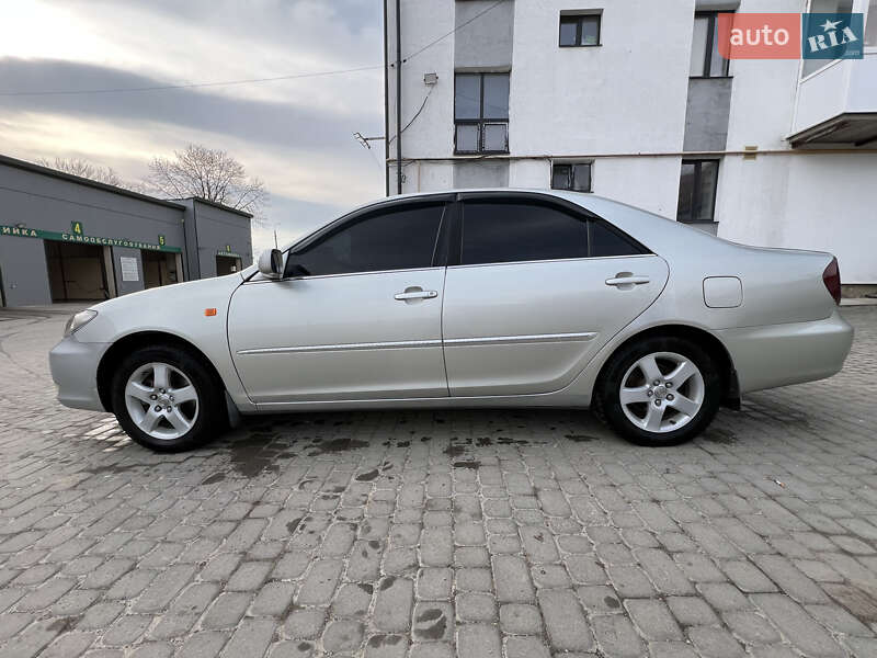 Седан Toyota Camry 2002 в Чорткові