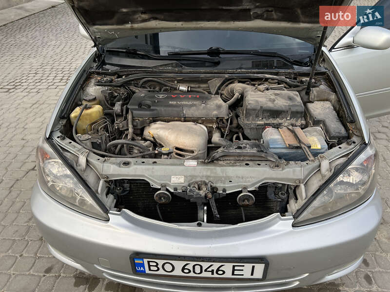 Седан Toyota Camry 2002 в Чорткові