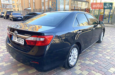 Седан Toyota Camry 2012 в 