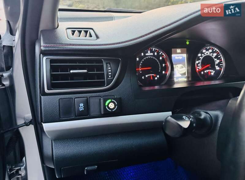 Седан Toyota Camry 2014 в Києві