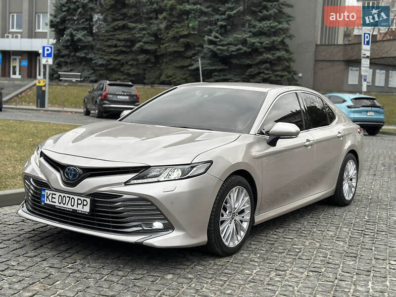Toyota Camry 2020