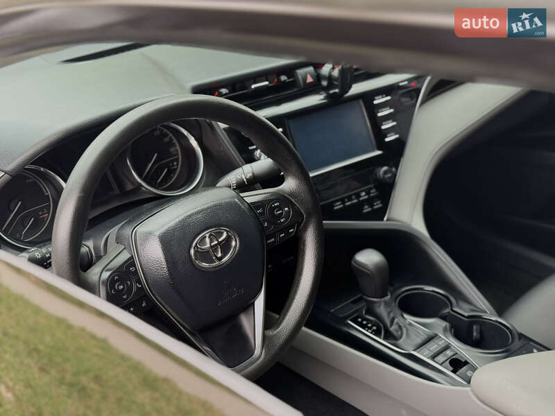 Седан Toyota Camry 2018 в Вінниці