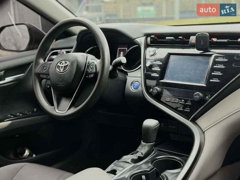 Седан Toyota Camry 2018 в Вінниці