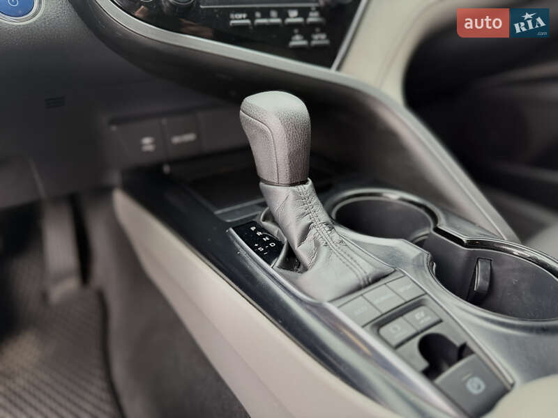 Седан Toyota Camry 2018 в Вінниці