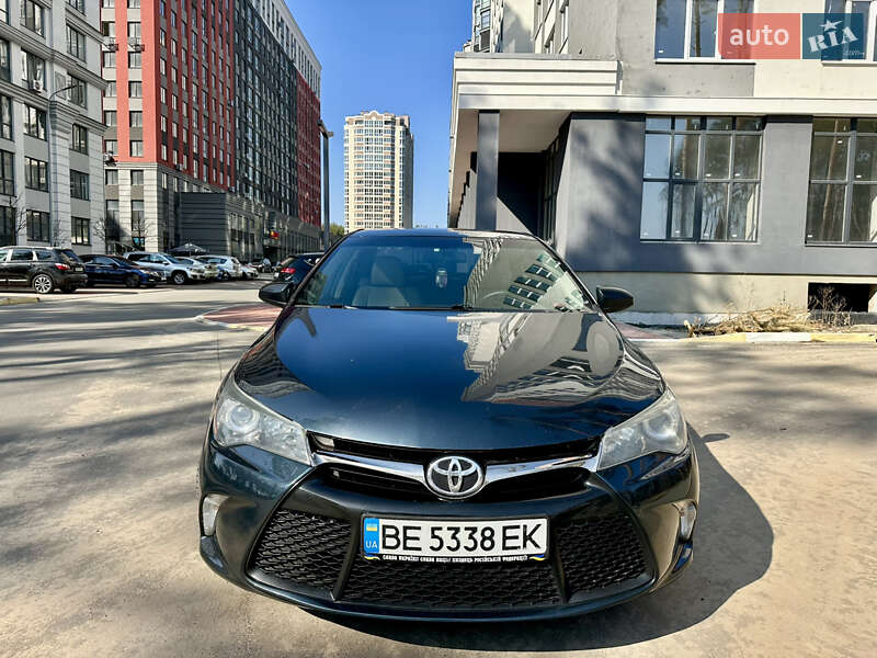 Седан Toyota Camry 2014 в Ірпені