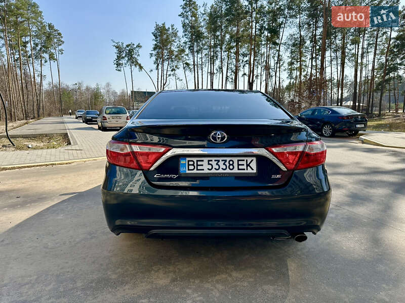 Седан Toyota Camry 2014 в Ірпені