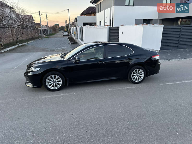 Седан Toyota Camry 2020 в Житомирі