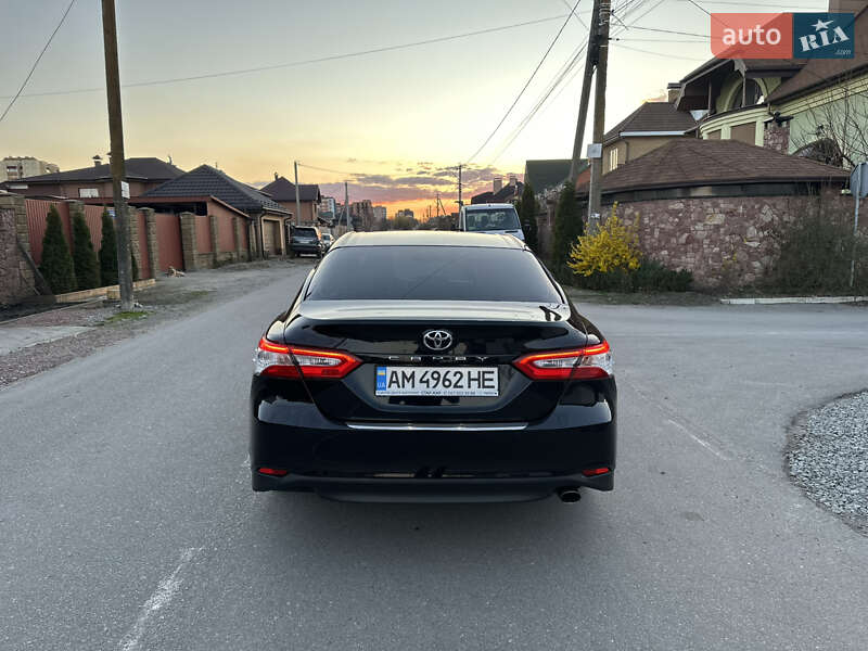 Седан Toyota Camry 2020 в Житомирі