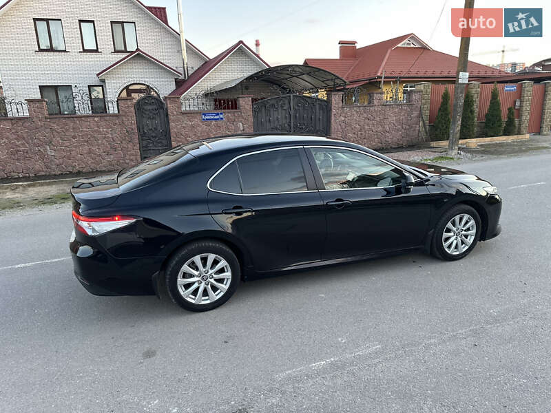 Седан Toyota Camry 2020 в Житомирі