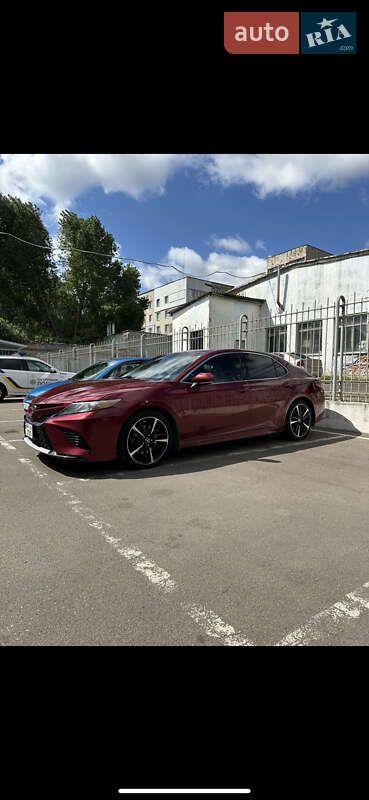 Toyota Camry 2018