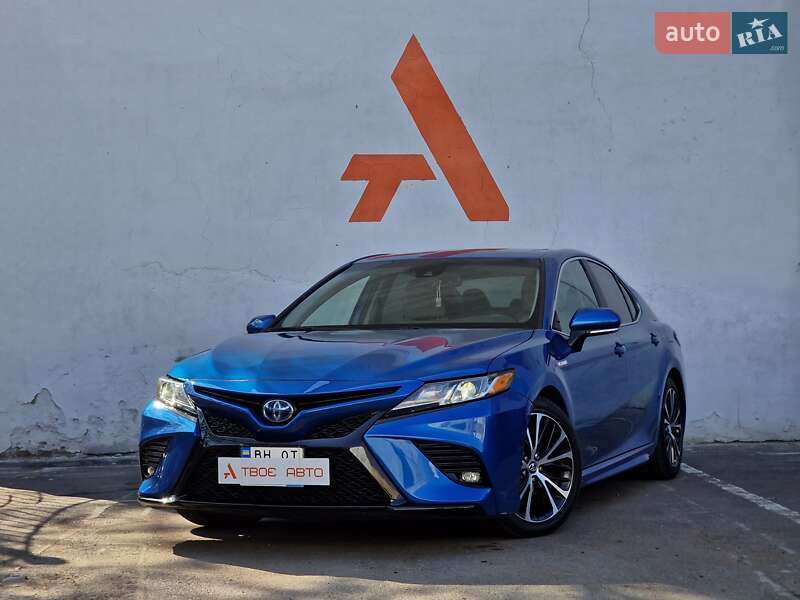 Седан Toyota Camry 2019 в Одесі