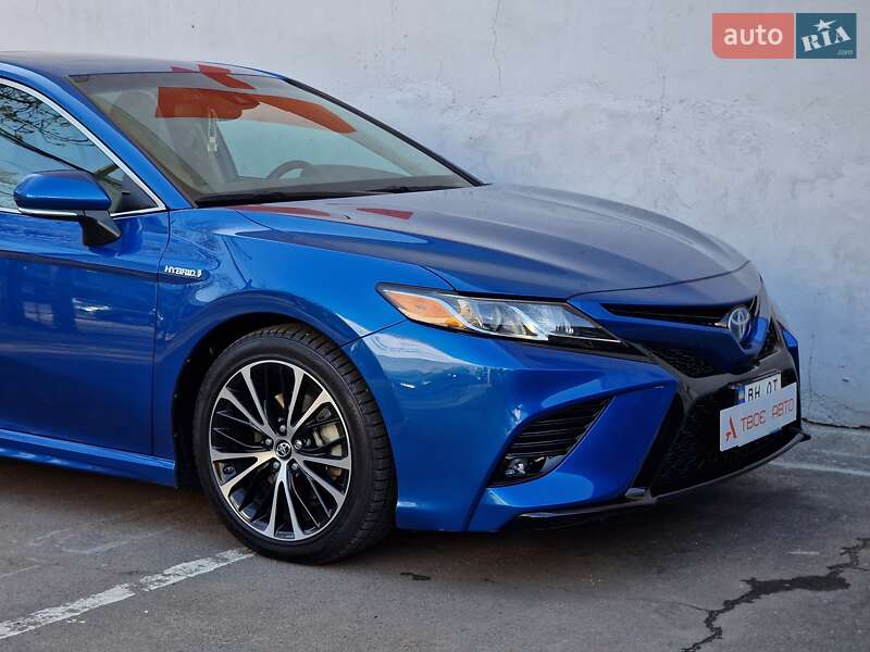 Седан Toyota Camry 2019 в Одесі