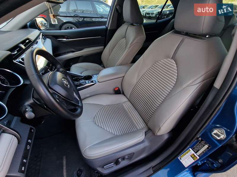 Седан Toyota Camry 2019 в Одесі