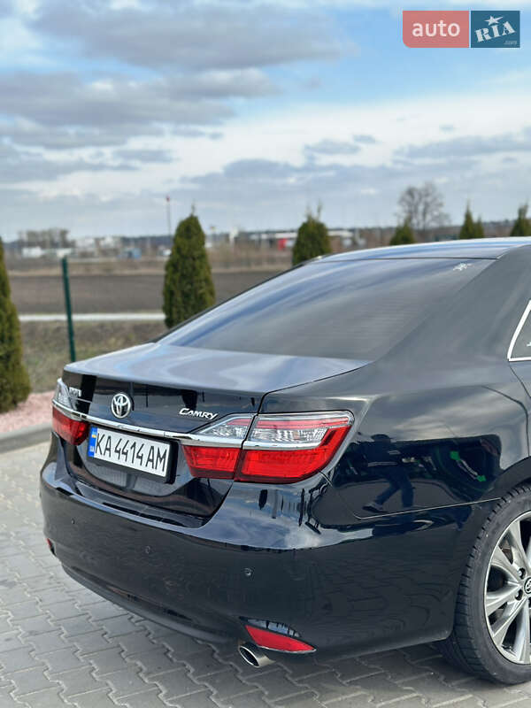 Седан Toyota Camry 2014 в Коростышеве