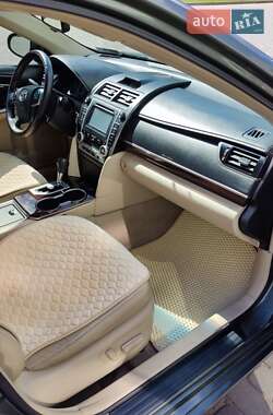 Седан Toyota Camry 2013 в 
