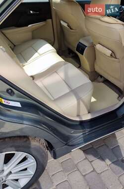 Седан Toyota Camry 2013 в 