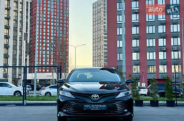 Седан Toyota Camry 2018 в 