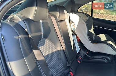 Седан Toyota Camry 2018 в 