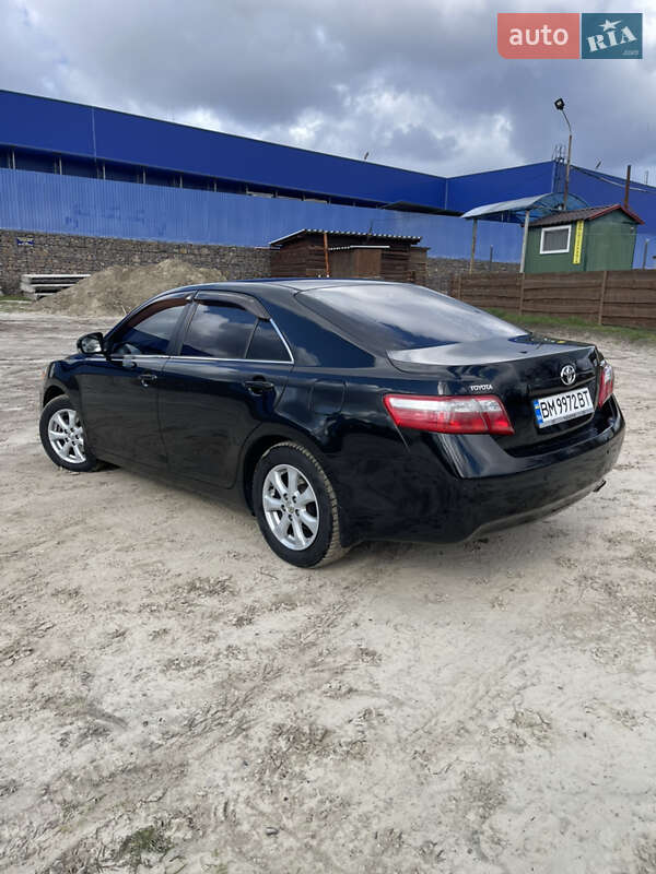 Седан Toyota Camry 2009 в Сумах