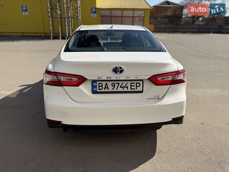 Седан Toyota Camry 2020 в Кропивницком