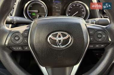Седан Toyota Camry 2020 в 