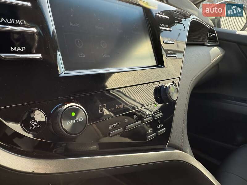Седан Toyota Camry 2020 в Кропивницком